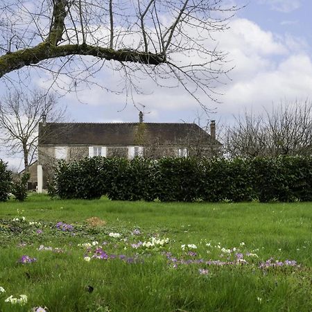 Bed and Breakfast Chambre D'Hotes Le Val Du Chapelain Montigny-la-Resle Екстер'єр фото
