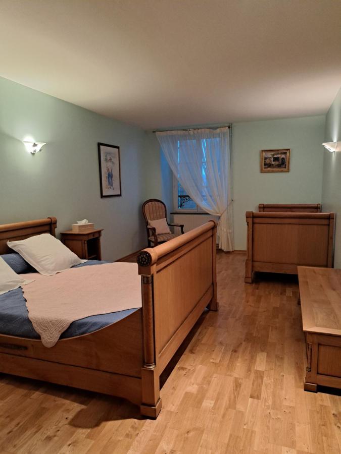 Bed and Breakfast Chambre D'Hotes Le Val Du Chapelain Montigny-la-Resle Екстер'єр фото