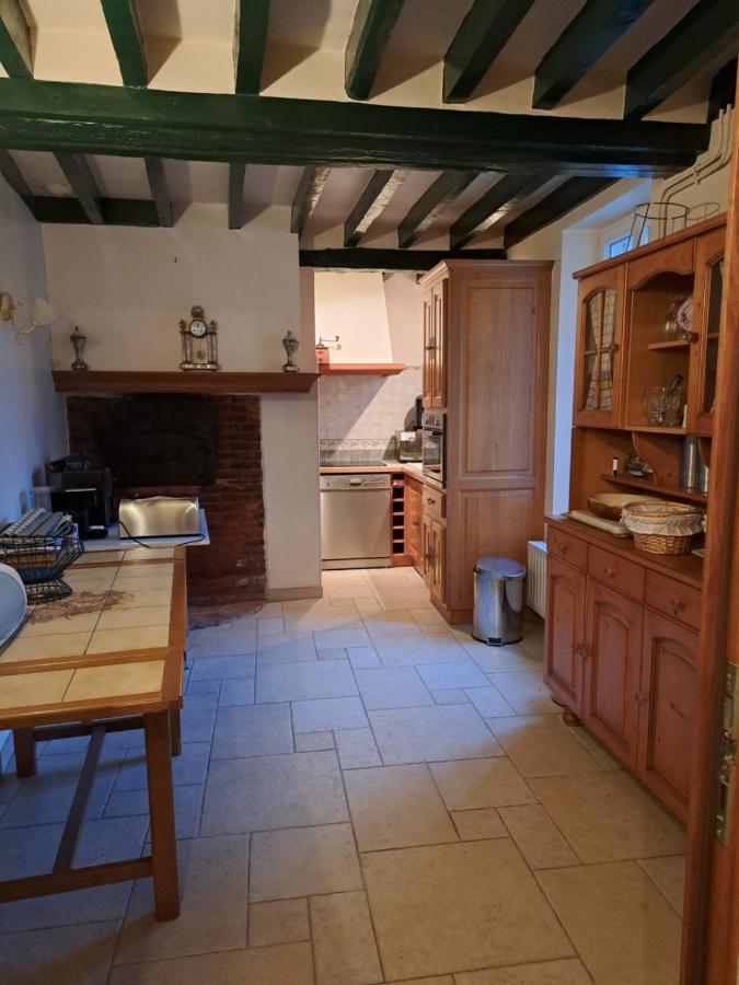 Bed and Breakfast Chambre D'Hotes Le Val Du Chapelain Montigny-la-Resle Екстер'єр фото