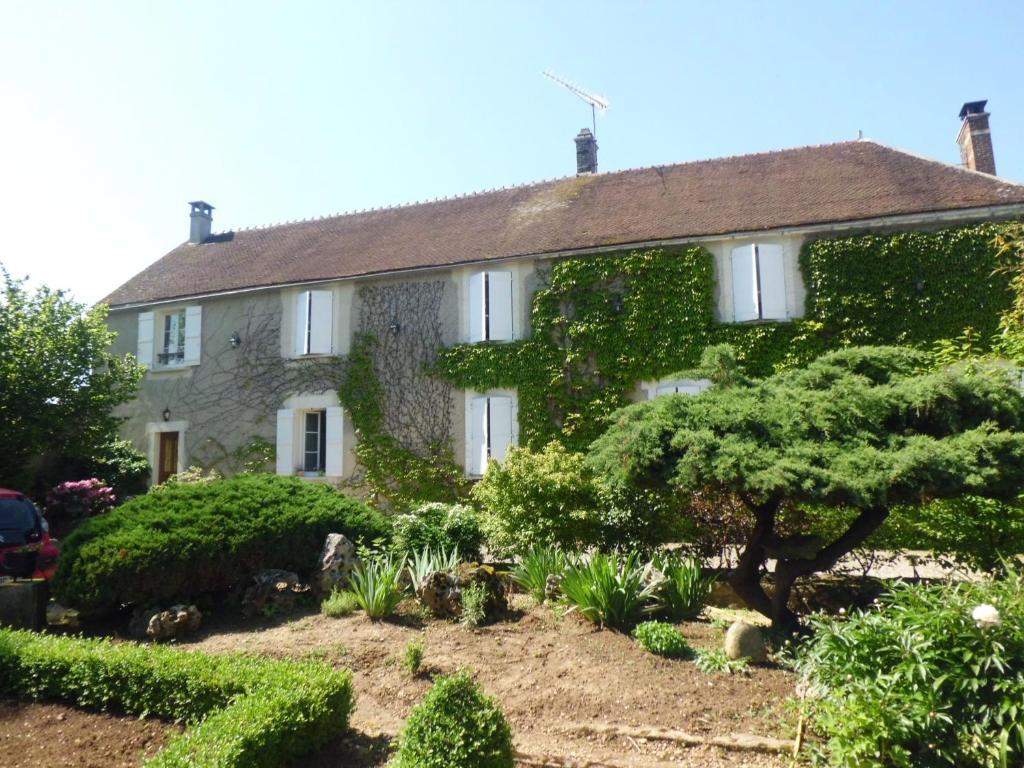 Bed and Breakfast Chambre D'Hotes Le Val Du Chapelain Montigny-la-Resle Екстер'єр фото