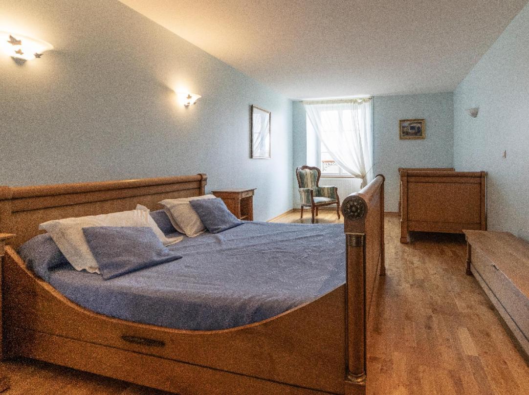 Bed and Breakfast Chambre D'Hotes Le Val Du Chapelain Montigny-la-Resle Екстер'єр фото