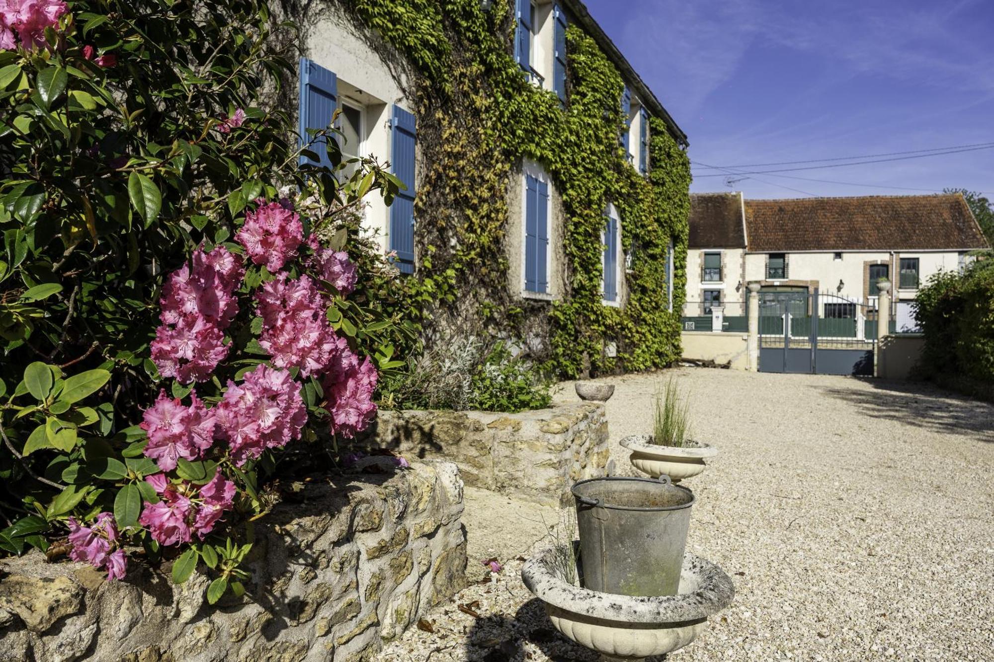 Bed and Breakfast Chambre D'Hotes Le Val Du Chapelain Montigny-la-Resle Екстер'єр фото
