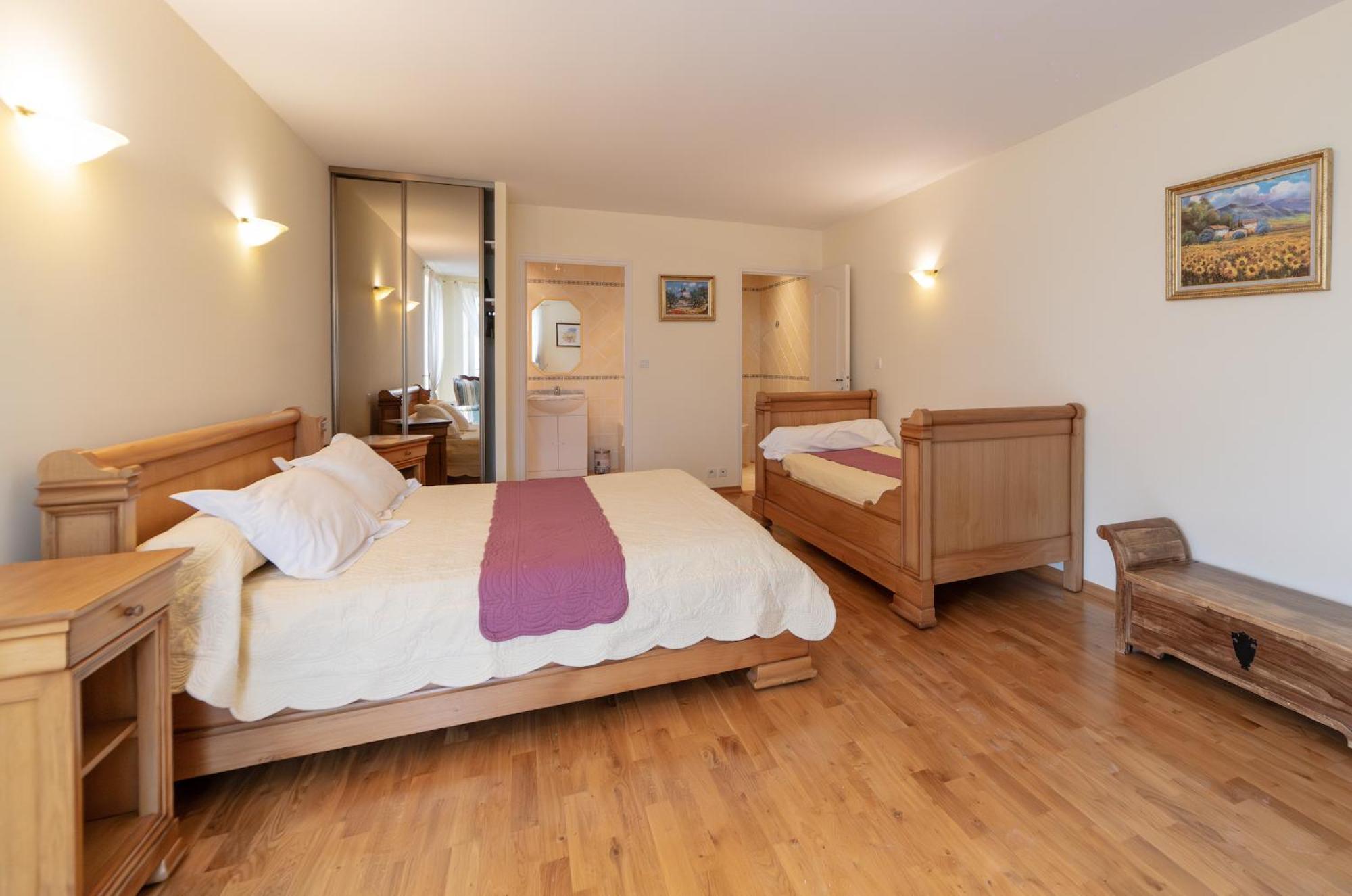 Bed and Breakfast Chambre D'Hotes Le Val Du Chapelain Montigny-la-Resle Екстер'єр фото